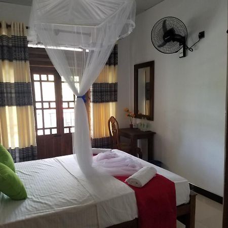 Yashumi Homestay Дамбула Екстериор снимка