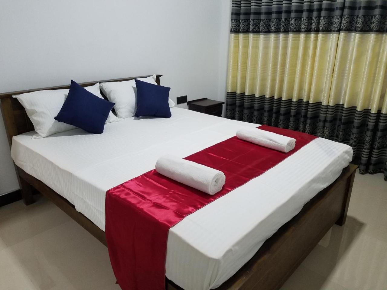 Yashumi Homestay Дамбула Екстериор снимка