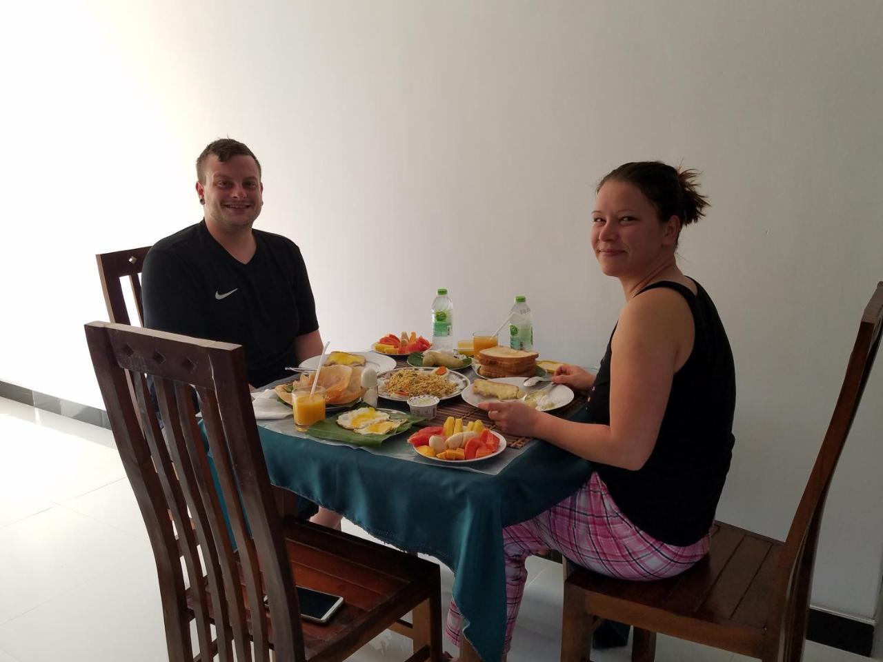 Yashumi Homestay Дамбула Екстериор снимка