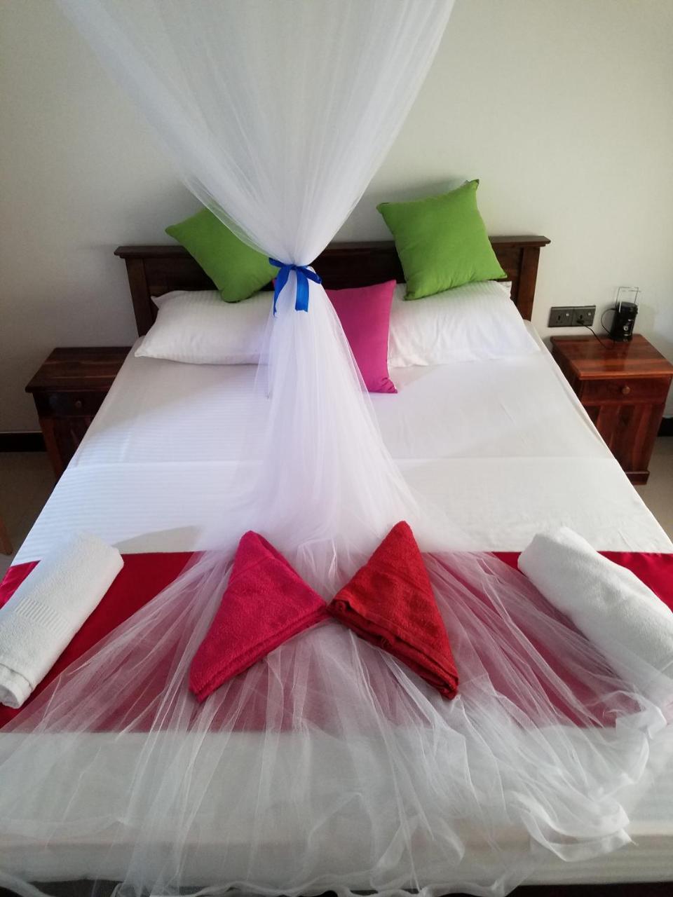 Yashumi Homestay Дамбула Екстериор снимка