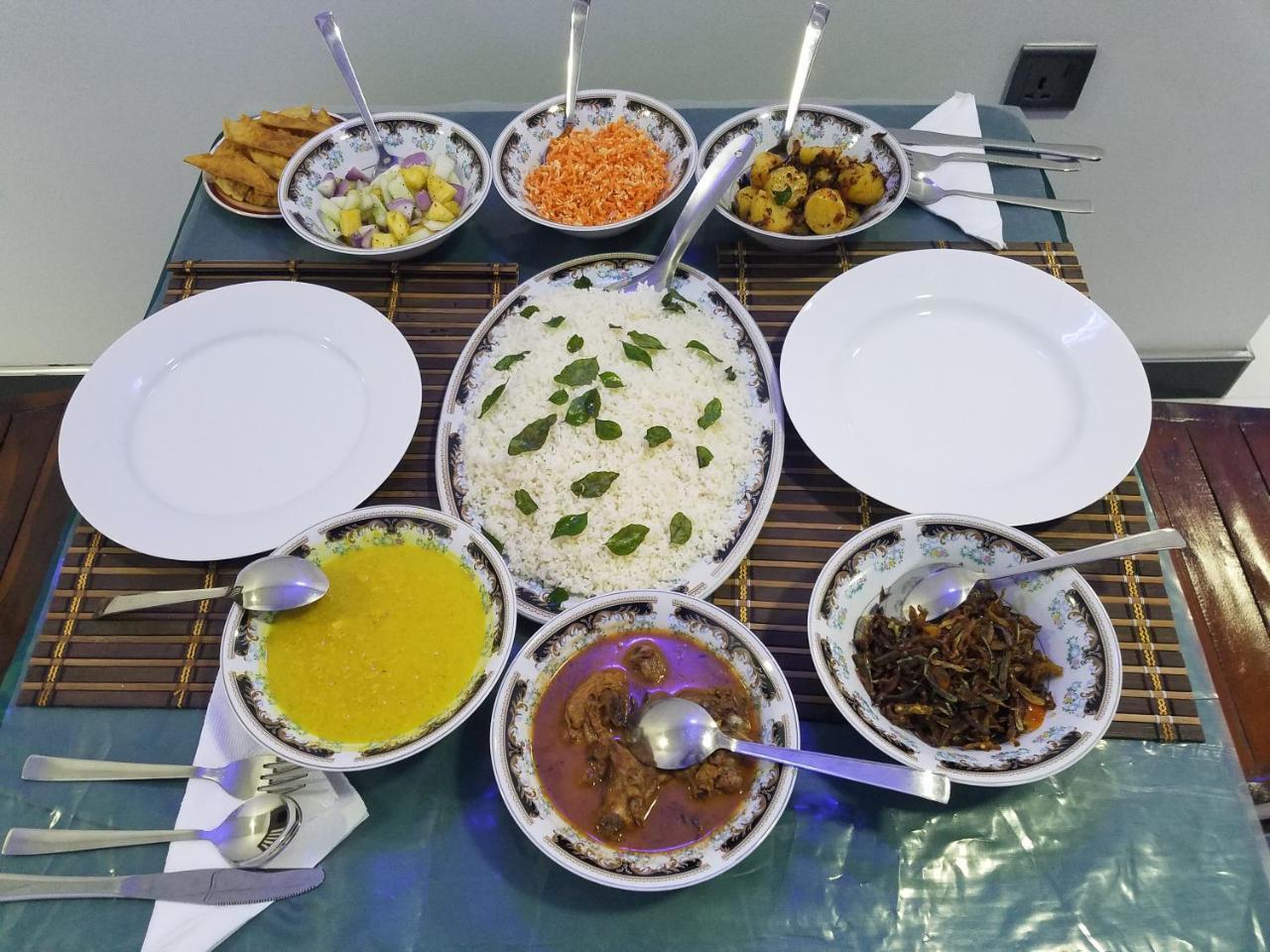 Yashumi Homestay Дамбула Екстериор снимка