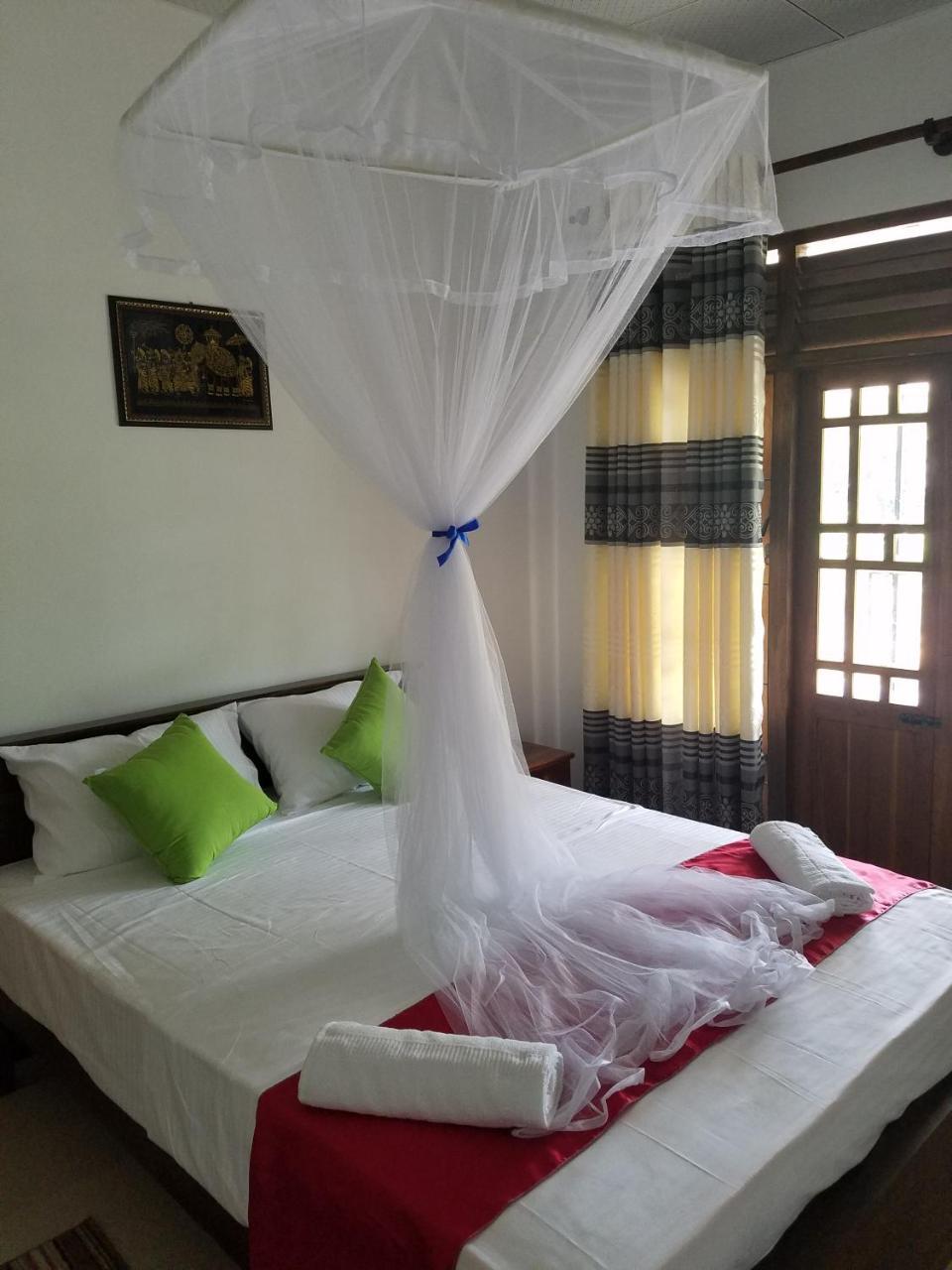 Yashumi Homestay Дамбула Екстериор снимка